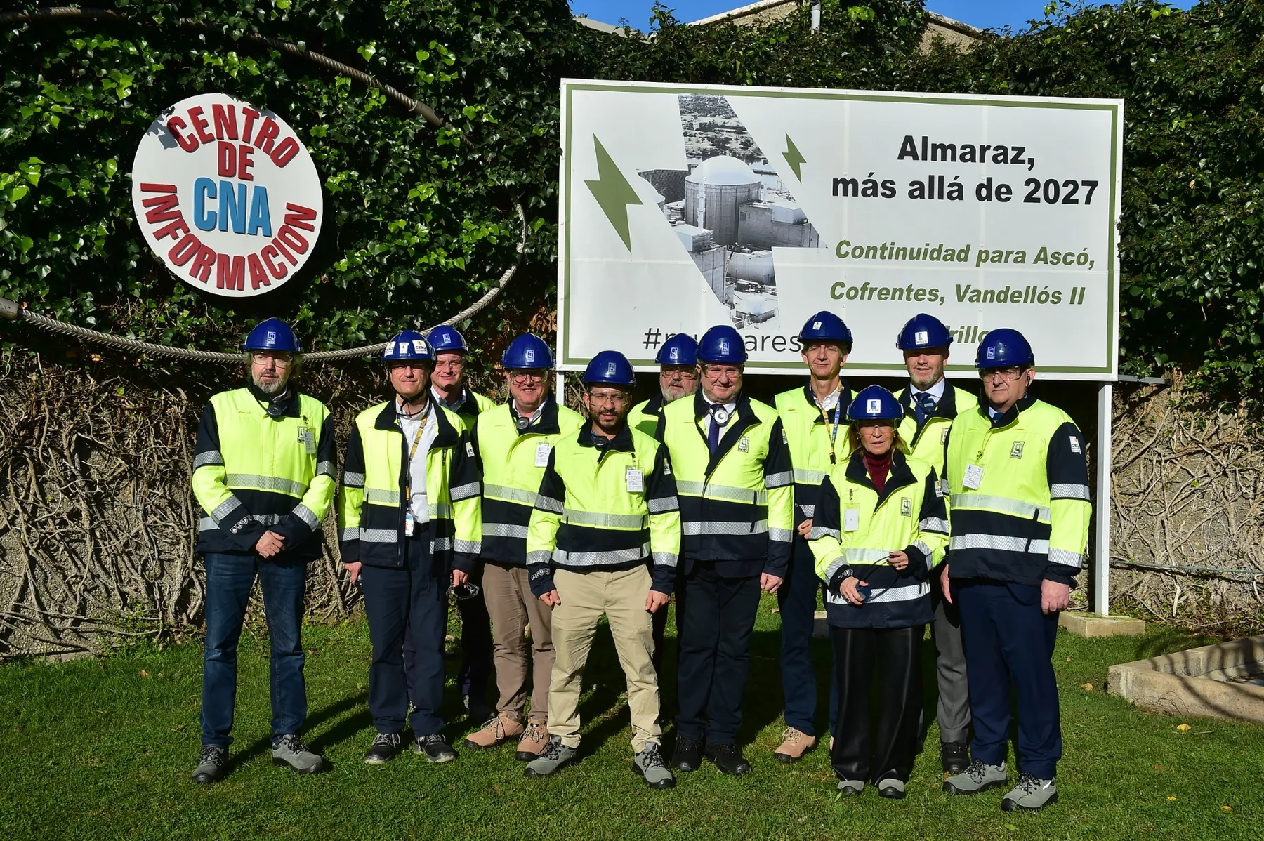 La delegación en el Centro de Información de Almaraz